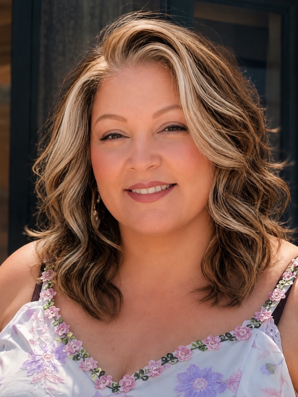 Women's Layered Shoulder-Length Wig in Ash Brown with Blonde Highlights